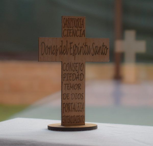 Cruces de los dones del Espíritu Santo